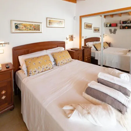 La Maja Beachfront Vila *