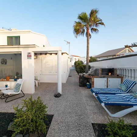 La Maja Beachfront Vila *