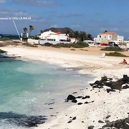 La Maja Beachfront ヴィラ コラレホ