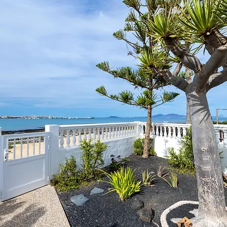 La Maja Beachfront Villa